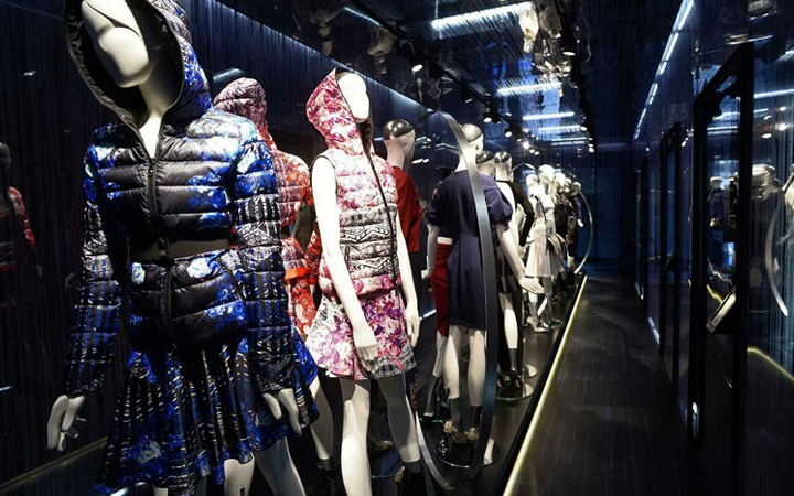 Pinko store . Hybrid shop . MIlano . Italy