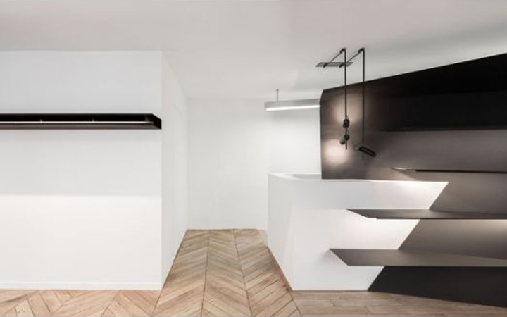 Krisvanassche boutique . 16 Rue Saint Roch . Paris . France