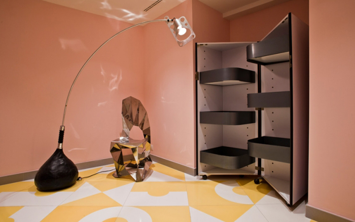 Fragile . Milano . Alessandro e FrancescoMendini Mendini . Studio Pepe . Milano . Italy