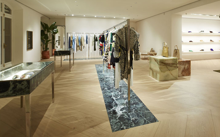 Ce?line . Avenue Montaigne . Paris . France